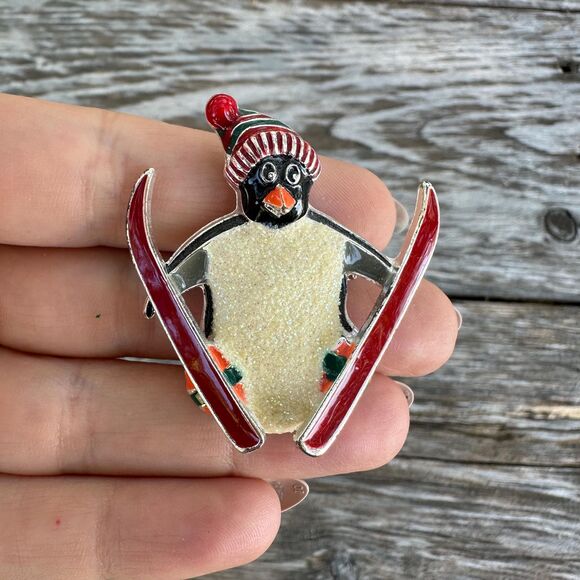 Vintage Jewelry Skiing Penguin Brooch Pin - Picture 1 of 2